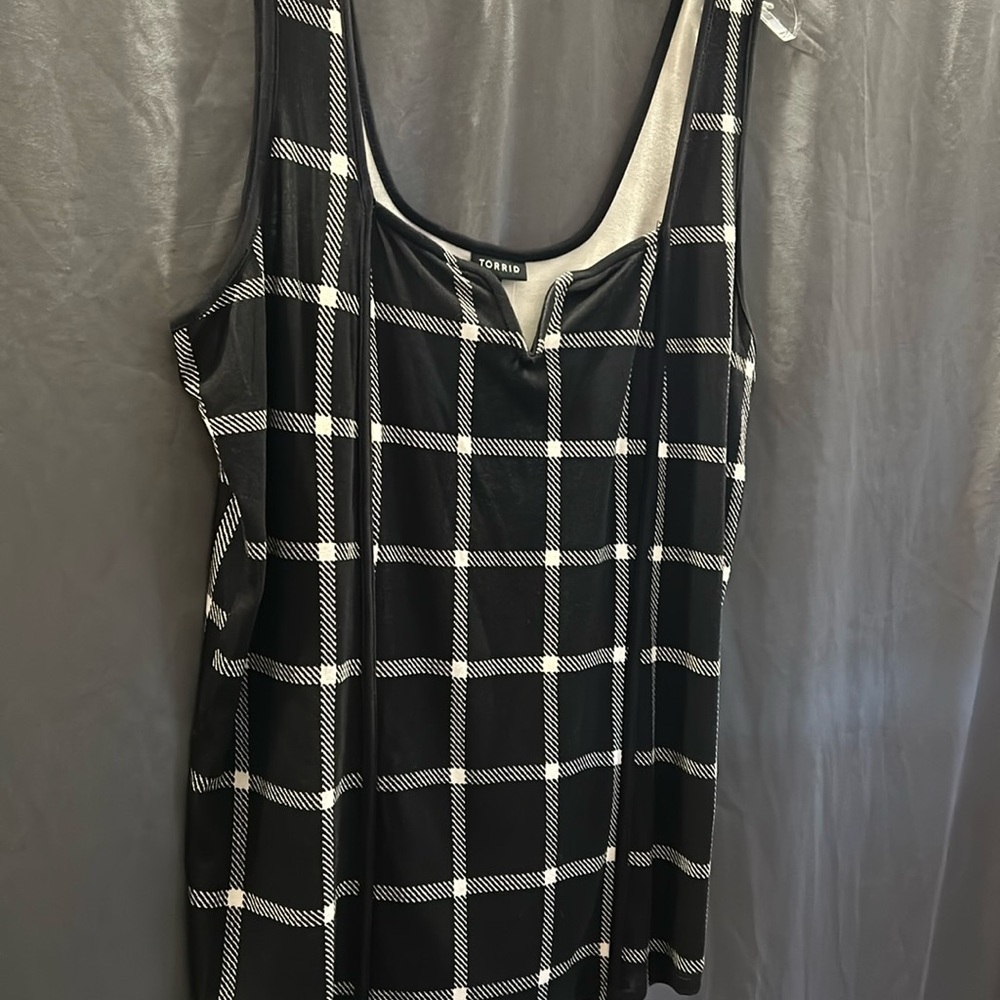 Torrid Cream Ivory Black Plaid Tank NWT and SZ 2 or 2X